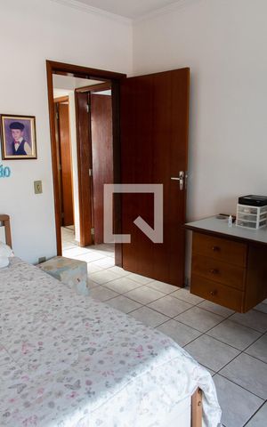 Casa à venda com 300m², 3 quartos e 4 vagasQUARTO 2 PISO SUPERIOR