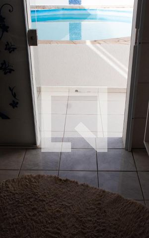 Casa à venda com 300m², 3 quartos e 4 vagasQUARTO ÁREA EXTERNA FUNDOS