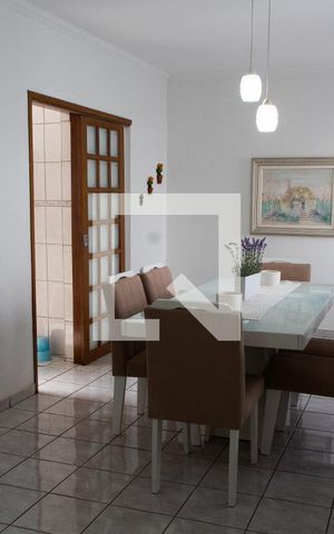 Casa à venda com 300m², 3 quartos e 4 vagasSALA DE JANTAR TÉRREO