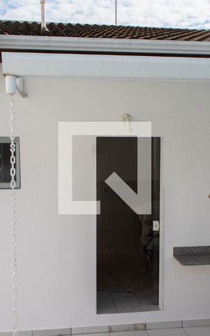 Casa à venda com 300m², 3 quartos e 4 vagasQUARTO ÁREA EXTERNA FUNDOS