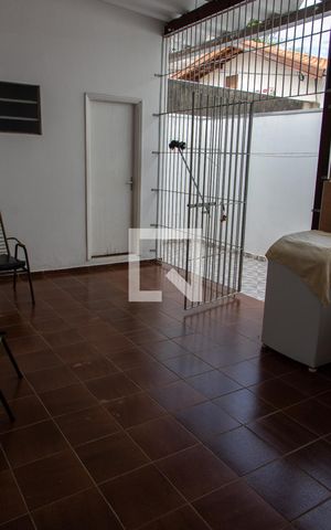 Casa à venda com 300m², 3 quartos e 4 vagasÁREA DE SERVIÇO EDÍCULA