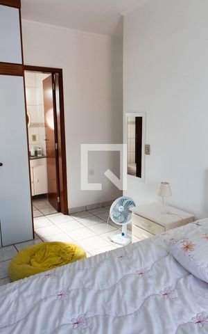 Casa à venda com 300m², 3 quartos e 4 vagasSUITE