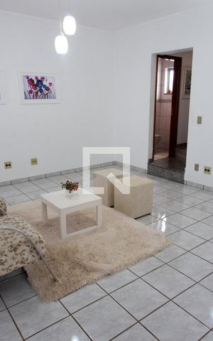 Casa à venda com 300m², 3 quartos e 4 vagasSALA