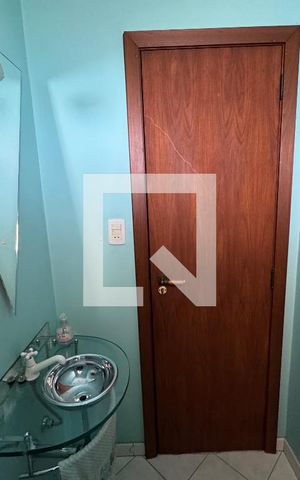 Apartamento à venda com 685m², 6 quartos e 3 vagasCasa2/ Banheiro