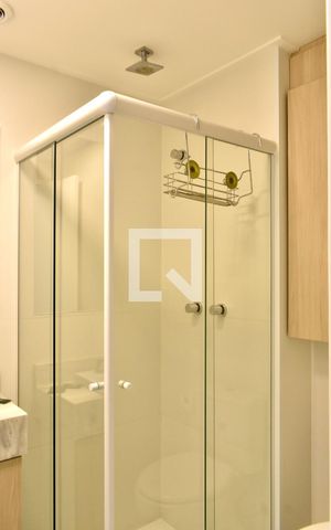 Studio para alugar com 26m², 0 quarto e sem vaga Studio para alugar com 26m², 0 quarto e sem vagaBanheiro/Studio