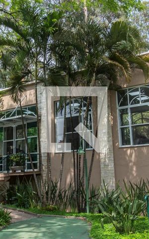 Casa de condomínio à venda com 380m², 3 quartos e 4 vagasAcademia