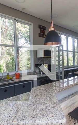 Casa de condomínio à venda com 380m², 3 quartos e 4 vagasÁrea gourmet