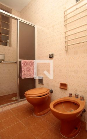 Casa à venda com 260m², 3 quartos e 1 vagaBanheiro