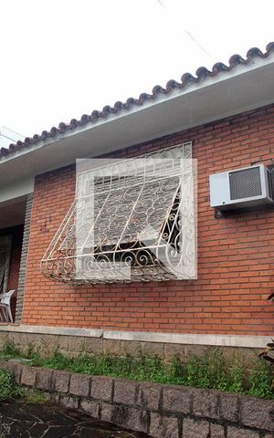 Casa à venda com 260m², 3 quartos e 1 vagaFachada