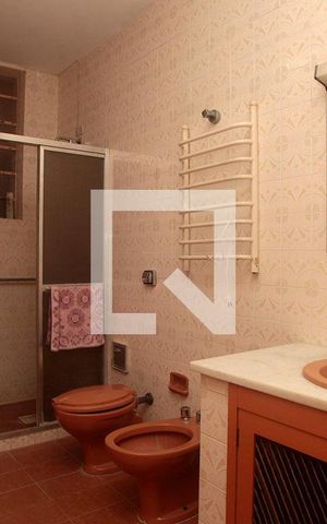 Casa à venda com 260m², 3 quartos e 1 vagaBanheiro