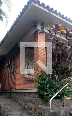 Casa à venda com 260m², 3 quartos e 1 vagaGaragem (03 vagas)