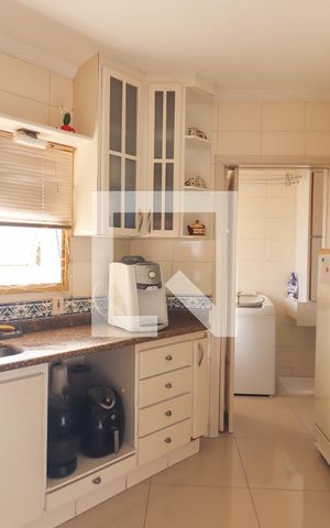 Apartamento à venda com 231m², 3 quartos e 2 vagas Apartamento à venda com 231m², 3 quartos e 2 vagasCozinha