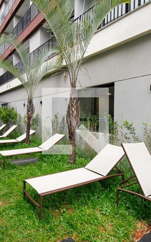 Studio à venda com 26m², 1 quarto e sem vaga Studio à venda com 26m², 1 quarto e sem vagaÁrea Comum - Piscina