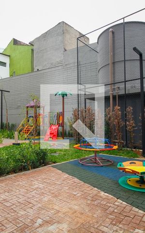 Studio à venda com 26m², 1 quarto e sem vaga Studio à venda com 26m², 1 quarto e sem vagaÁrea Comum - Playground