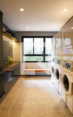Studio à venda com 26m², 1 quarto e sem vaga Studio à venda com 26m², 1 quarto e sem vagaÁrea Comum - Lavanderia