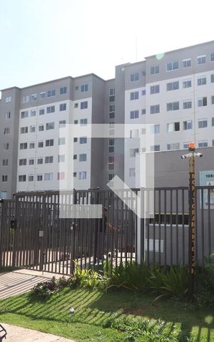 Apartamento para alugar com 42m², 2 quartos e sem vagaFachado do condomínio