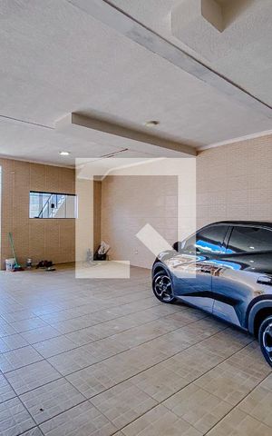 Casa à venda com 260m², 3 quartos e 8 vagasGaragem