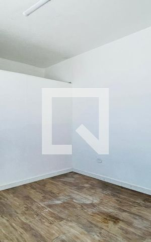 Casa para alugar com 250m², 3 quartos e 3 vagas Casa para alugar com 250m², 3 quartos e 3 vagasQuarto 1