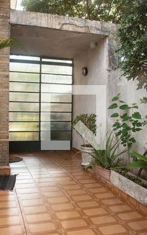 Casa à venda com 150m², 3 quartos e 3 vagasGaragem/Entrada