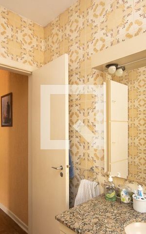 Casa à venda com 150m², 3 quartos e 1 vaga Casa à venda com 150m², 3 quartos e 1 vagaBanheiro