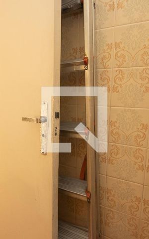 Casa à venda com 150m², 3 quartos e 1 vaga Casa à venda com 150m², 3 quartos e 1 vagaBanheiro 2