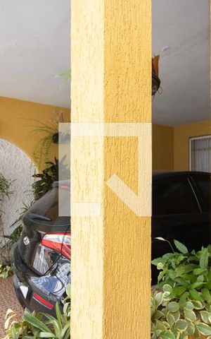 Casa à venda com 150m², 3 quartos e 1 vaga Casa à venda com 150m², 3 quartos e 1 vagaGaragem