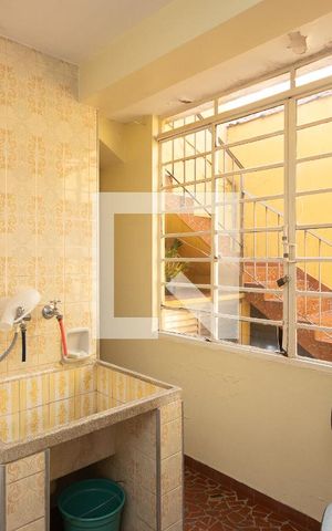 Casa à venda com 150m², 3 quartos e 1 vaga Casa à venda com 150m², 3 quartos e 1 vagaÁrea de Serviço
