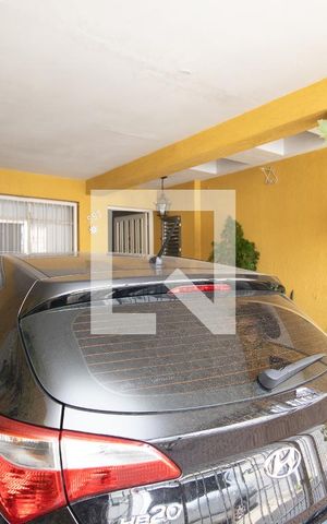 Casa à venda com 150m², 3 quartos e 1 vaga Casa à venda com 150m², 3 quartos e 1 vagaGaragem