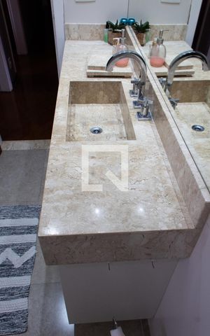 Apartamento à venda com 164m², 4 quartos e 2 vagasBanheiro
