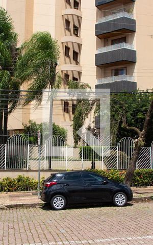 Apartamento à venda com 164m², 4 quartos e 2 vagasFachada