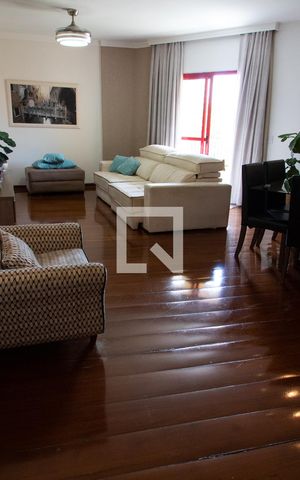 Apartamento à venda com 164m², 4 quartos e 2 vagasSala