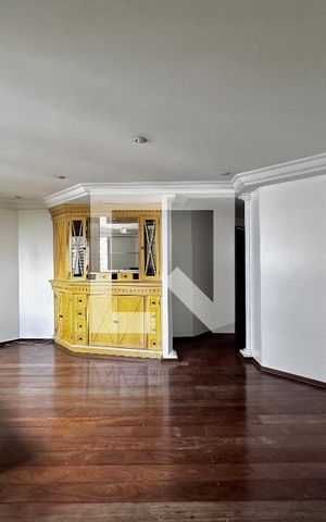 Apartamento à venda com 172m², 3 quartos e 2 vagas Apartamento à venda com 172m², 3 quartos e 2 vagasSala