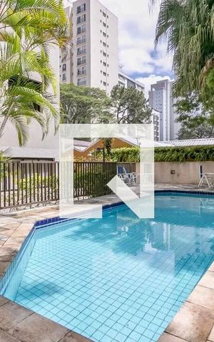 Apartamento à venda com 172m², 3 quartos e 2 vagas Apartamento à venda com 172m², 3 quartos e 2 vagasPiscina
