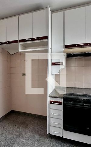 Apartamento à venda com 172m², 3 quartos e 2 vagas Apartamento à venda com 172m², 3 quartos e 2 vagasCozinha