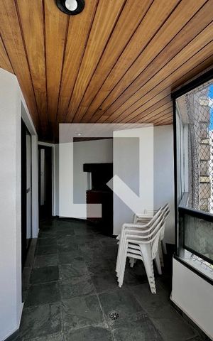 Apartamento à venda com 172m², 3 quartos e 2 vagas Apartamento à venda com 172m², 3 quartos e 2 vagasSacada