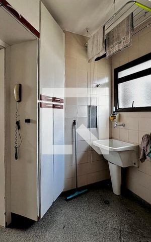 Apartamento à venda com 172m², 3 quartos e 2 vagas Apartamento à venda com 172m², 3 quartos e 2 vagasÁrea de Serviço