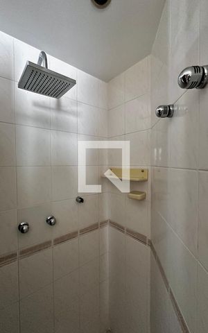 Apartamento à venda com 172m², 3 quartos e 2 vagas Apartamento à venda com 172m², 3 quartos e 2 vagasBanheiro Suíte