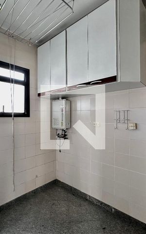 Apartamento à venda com 172m², 3 quartos e 2 vagas Apartamento à venda com 172m², 3 quartos e 2 vagasÁrea de Serviço