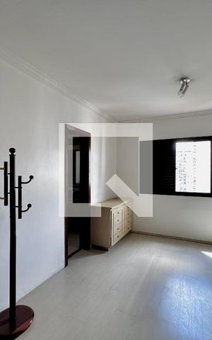 Apartamento à venda com 172m², 3 quartos e 2 vagas Apartamento à venda com 172m², 3 quartos e 2 vagasSuíte