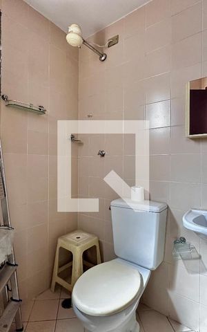 Apartamento à venda com 172m², 3 quartos e 2 vagas Apartamento à venda com 172m², 3 quartos e 2 vagasBanheiro de Serviço