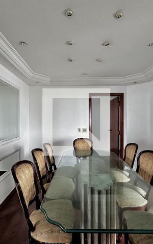 Apartamento à venda com 172m², 3 quartos e 2 vagas Apartamento à venda com 172m², 3 quartos e 2 vagasSala