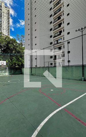 Apartamento à venda com 172m², 3 quartos e 2 vagas Apartamento à venda com 172m², 3 quartos e 2 vagasQuadra