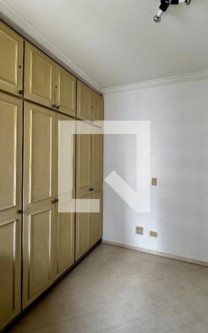Apartamento à venda com 172m², 3 quartos e 2 vagas Apartamento à venda com 172m², 3 quartos e 2 vagasQuarto 3
