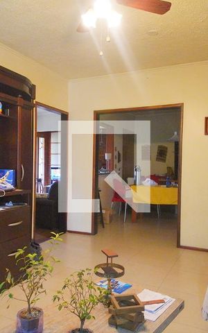 Casa à venda com 360m², 3 quartos e 2 vagas Casa à venda com 360m², 3 quartos e 2 vagasSala