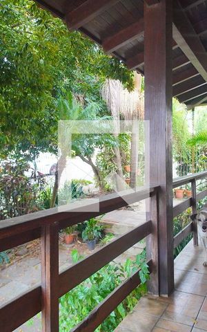 Casa à venda com 360m², 3 quartos e 2 vagas Casa à venda com 360m², 3 quartos e 2 vagasVaranda da Sala