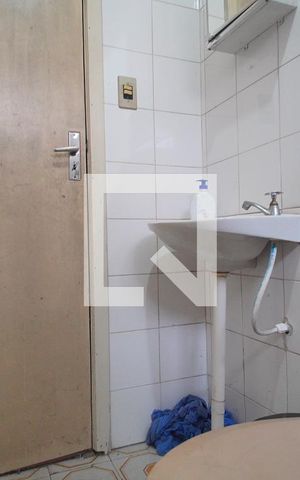Casa à venda com 360m², 3 quartos e 2 vagas Casa à venda com 360m², 3 quartos e 2 vagasBanheiro 2