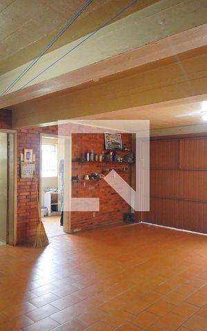 Casa à venda com 360m², 3 quartos e 2 vagas Casa à venda com 360m², 3 quartos e 2 vagasGaragem