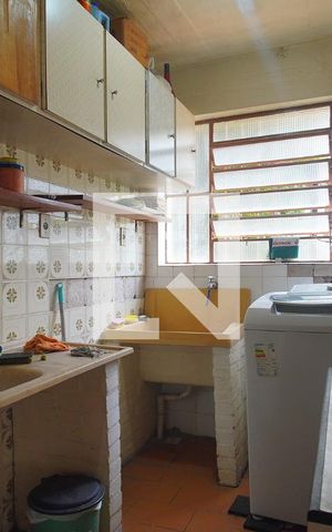 Casa à venda com 360m², 3 quartos e 2 vagas Casa à venda com 360m², 3 quartos e 2 vagasÁrea de Serviço