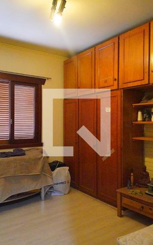 Casa à venda com 360m², 3 quartos e 2 vagas Casa à venda com 360m², 3 quartos e 2 vagasQuarto 1