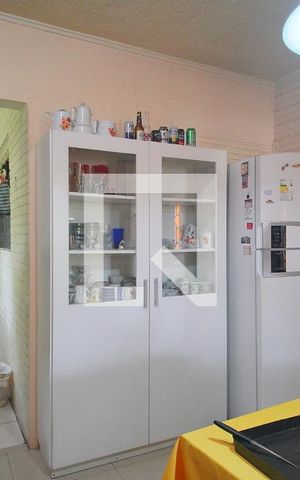 Casa à venda com 360m², 3 quartos e 2 vagas Casa à venda com 360m², 3 quartos e 2 vagasCozinha